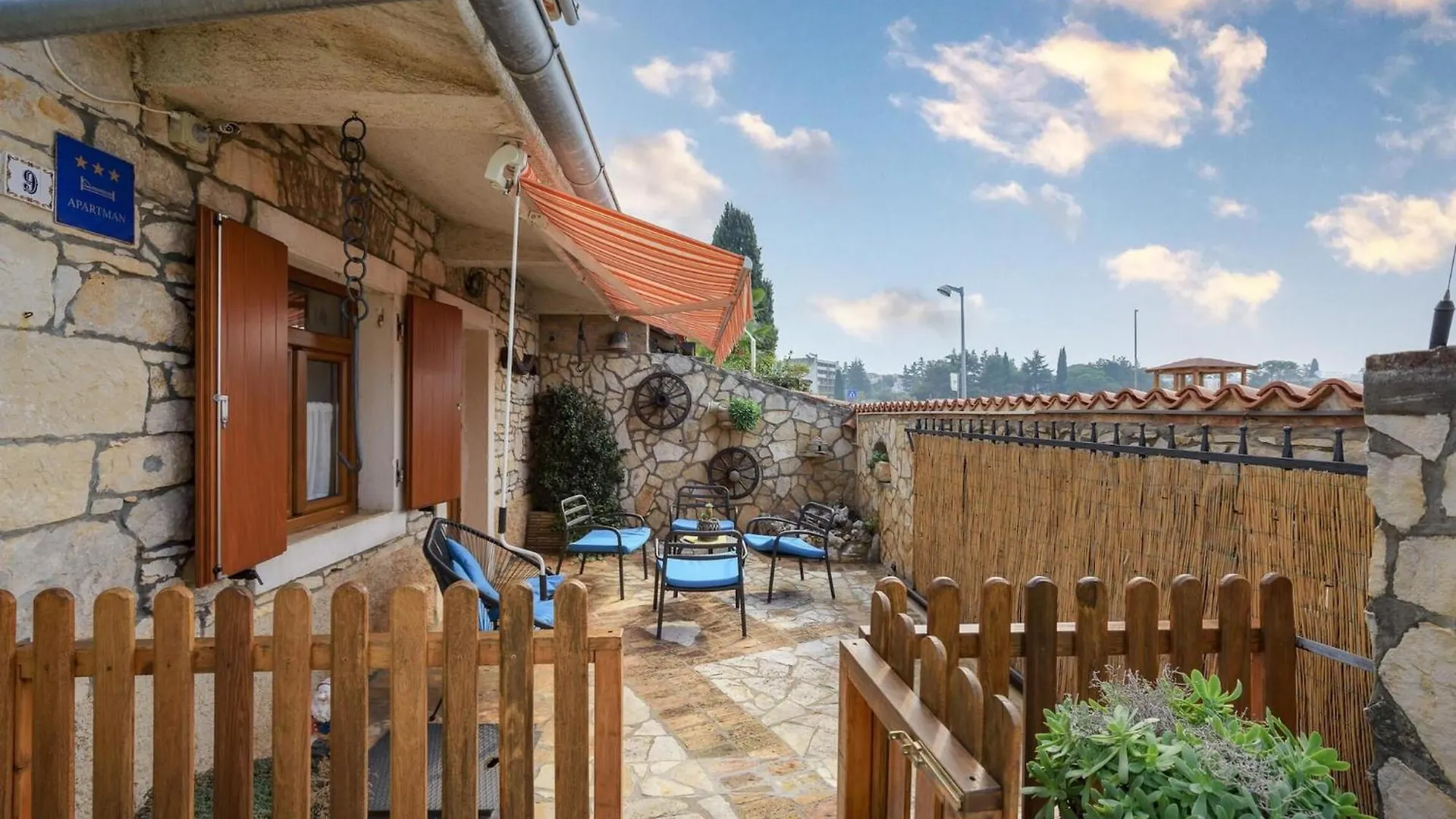 Pretty Apartment With Balcony Porec 0*,