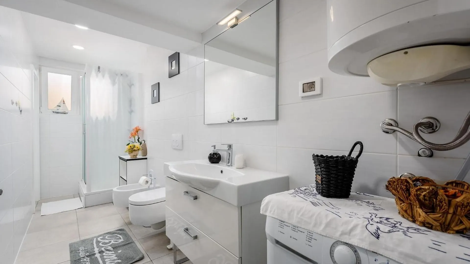 Pretty Apartment With Balcony Porec Croatia