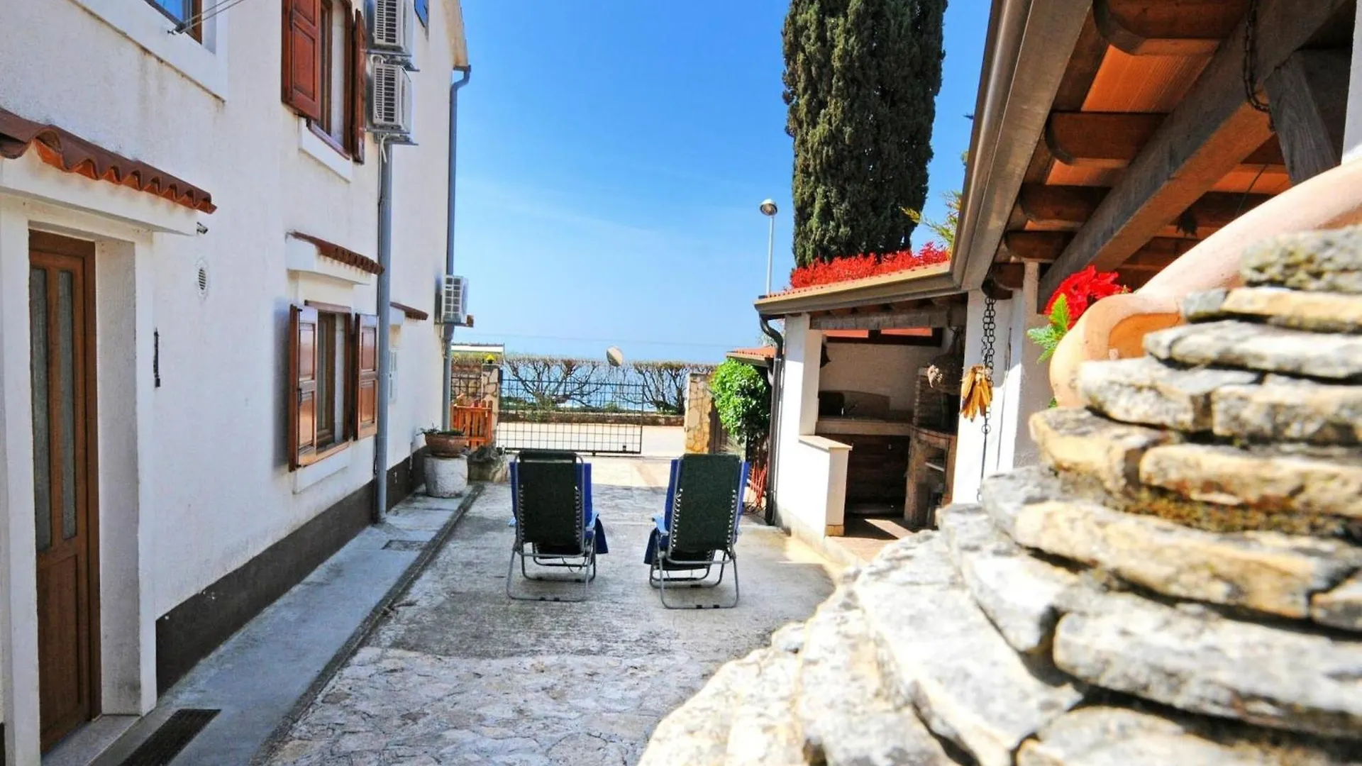 Pretty Apartment With Balcony Porec Croatia